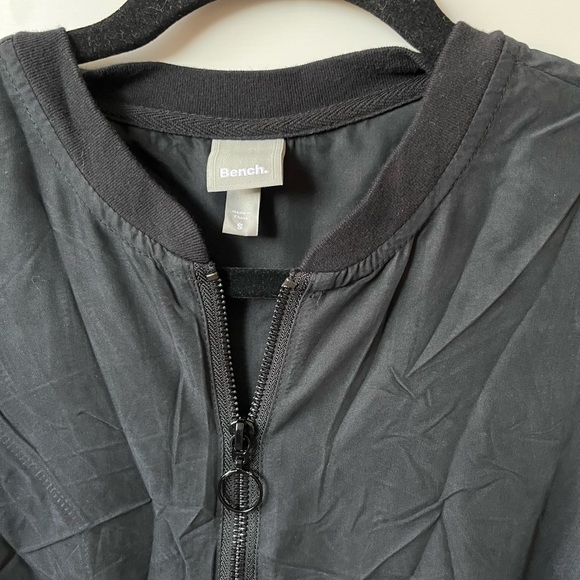 Bench Zip-up Romper - Picture 2 of 8